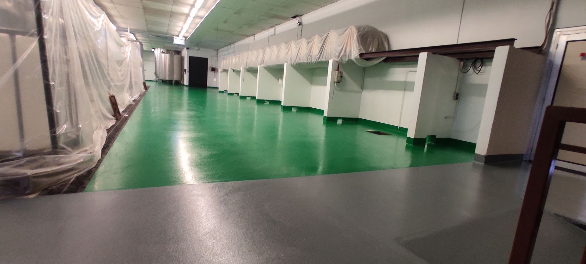 Application de résine sur sol